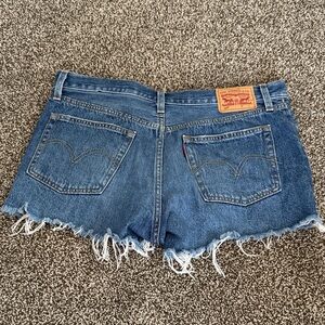 Levi's Women's Classic Blue Jean Shorts 501